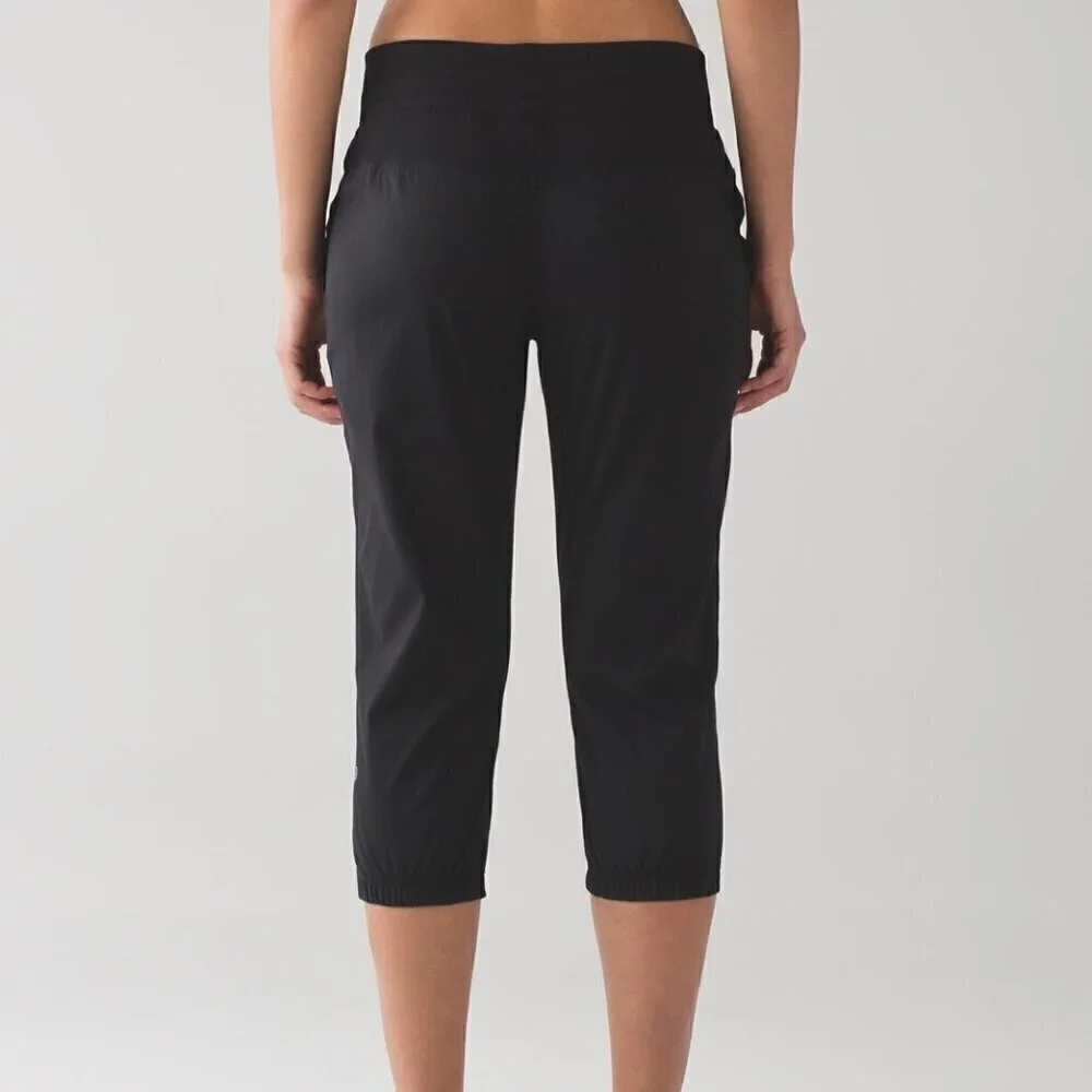Lululemon Dance Studio Crop II (Unlined 20